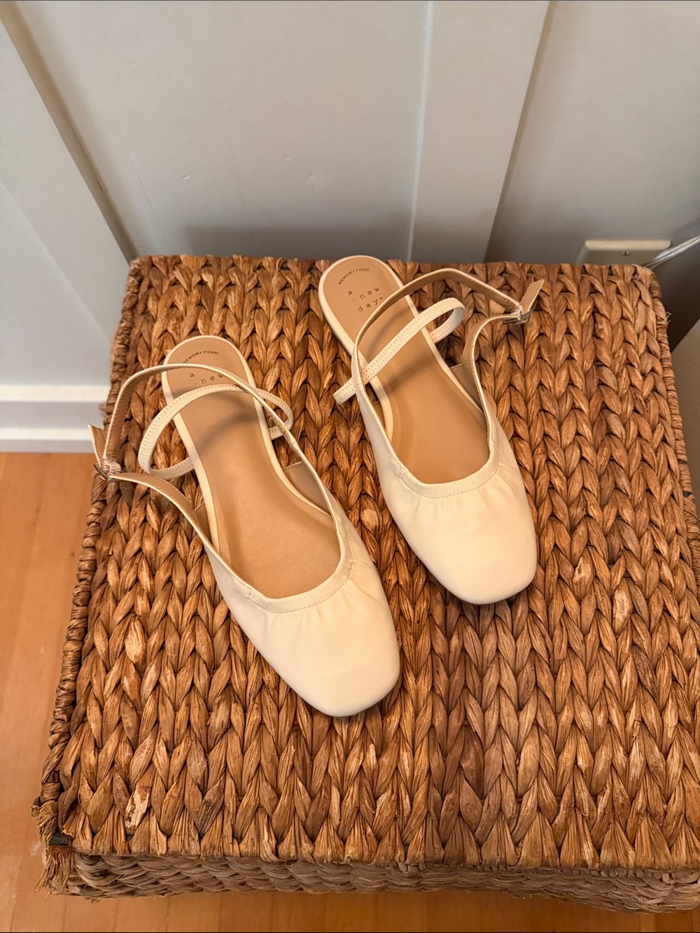 Women's Cream Slingback Ballet Flats